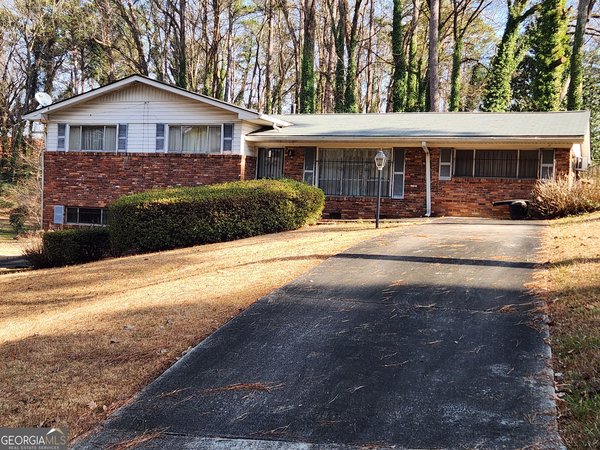2366 Country Club Drive, Atlanta