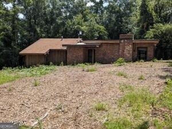 1835 Upper River Road, Macon