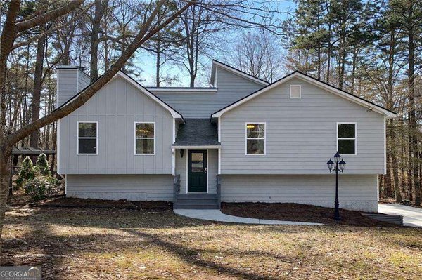 5825 Stonehaven Drive, Kennesaw