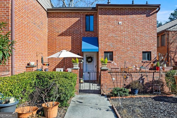 2279 Pernoshal Court, Dunwoody