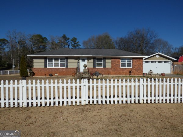 154 Jule Peek Avenue Cedartown