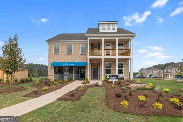 200 Chiswick Loop Stockbridge