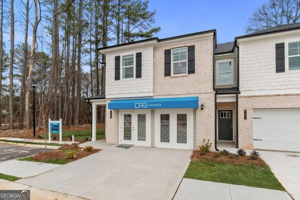 105 Zircon Lane, Stockbridge