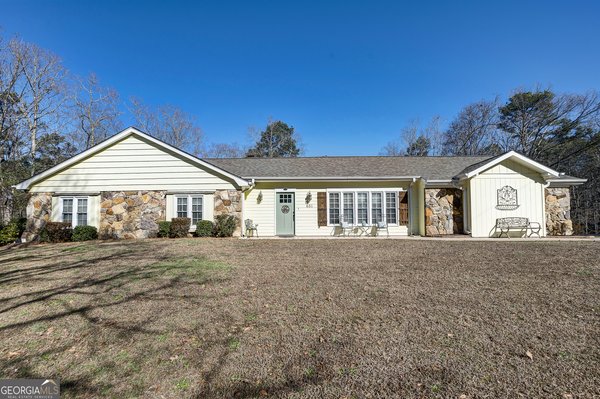 651 Camelot Circle Calhoun