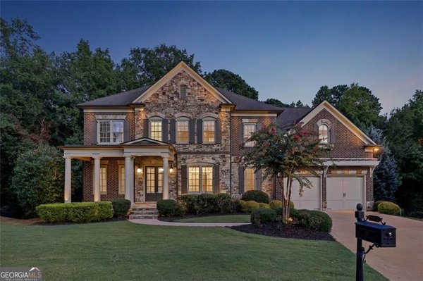 1070 Stonegrove Lane Roswell