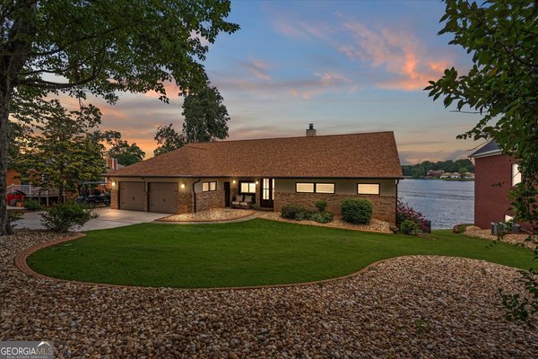 1127 Lakeshore Court, Villa Rica