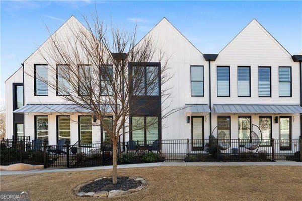 105 Pearl Street, Woodstock