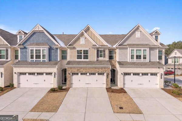 2210 Lanier Harbor Pointe, Buford
