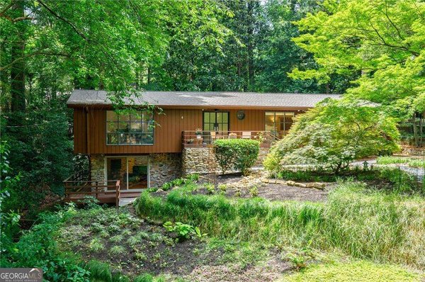 1860 Meredith Drive Atlanta