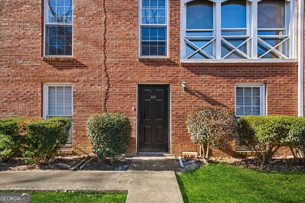 1166 Booth Road, Marietta