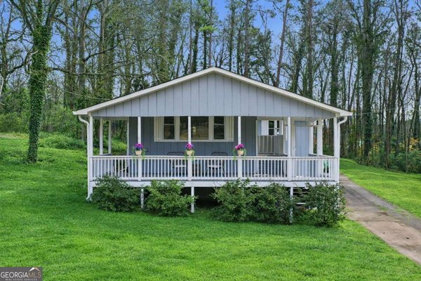 1722 Crestridge Drive, Marietta