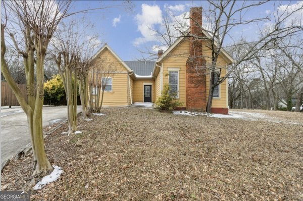 4402 Oak Street, Oakwood