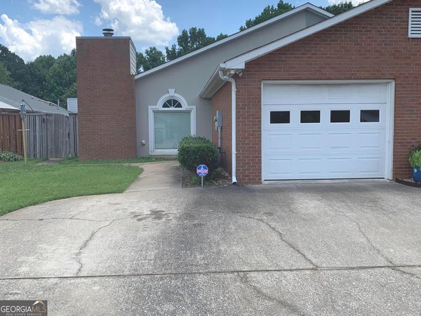 140 Arbor Way, Fayetteville