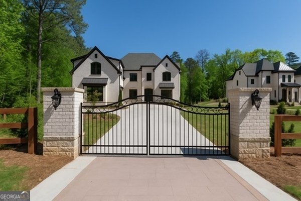 10765 Shallowford Road Roswell