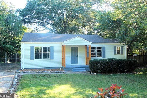 1824 Crestridge Drive, Marietta