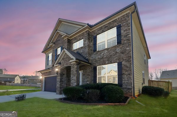 210 Palm Springs Circle Fairburn