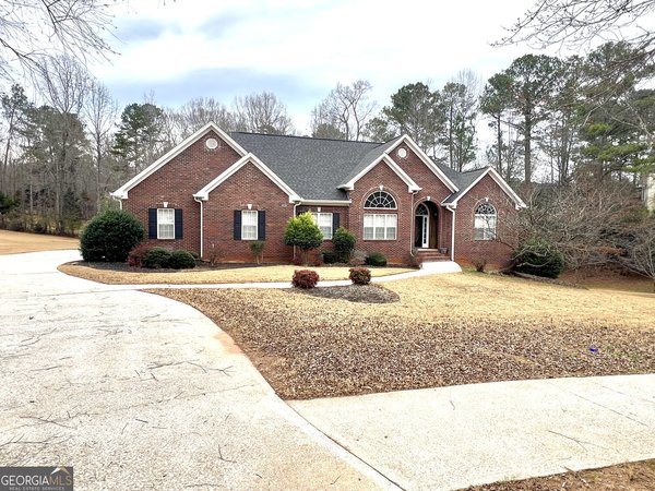 1064 Crown River Parkway, McDonough