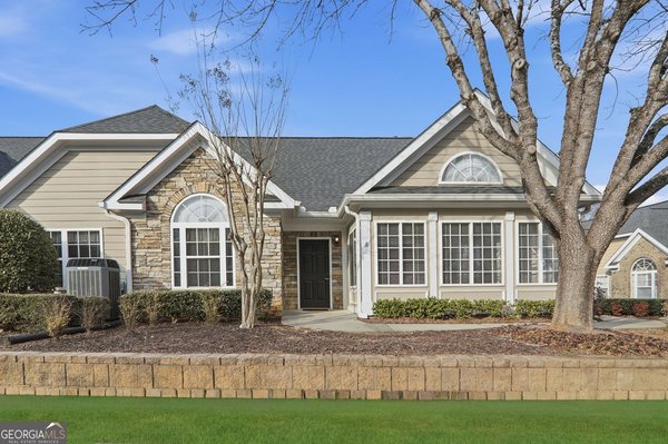 2603 Village Lane Roswell