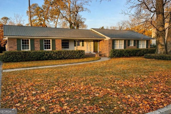 102 Starmount Drive Valdosta