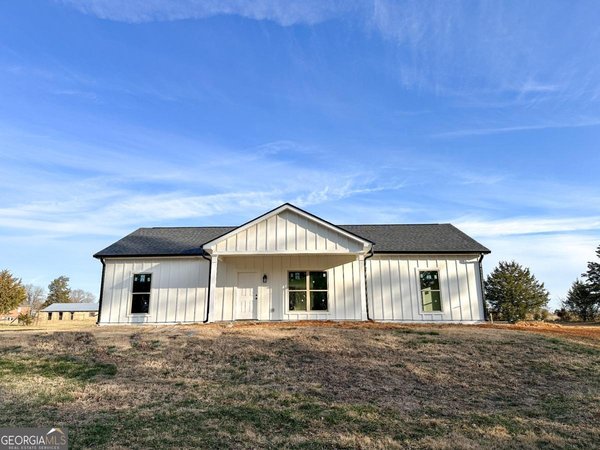 37 Jackson Road, Taylorsville