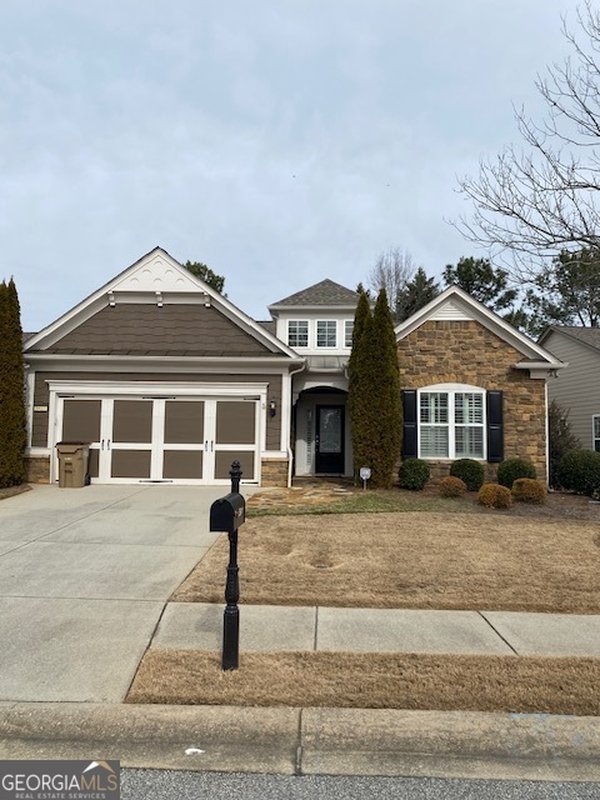 5911 Chimney Rock Drive, Hoschton