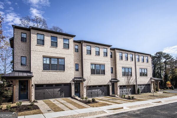 119 Bridgecrest Road, Roswell