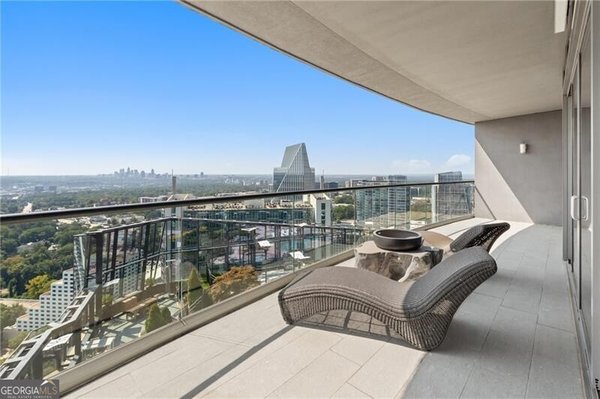 3344 Peachtree Road, Atlanta