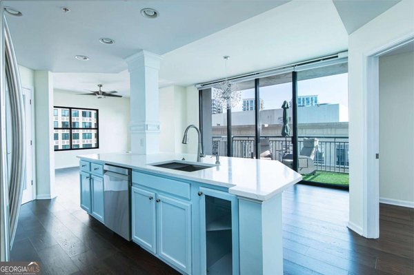 3040 Peachtree Road, Atlanta