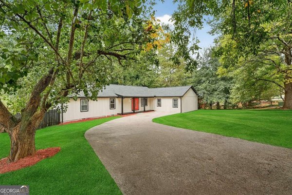 1437 Stoneleigh Hill Road, Lithonia