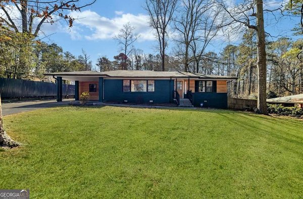 715 Woodvalley Road Mableton