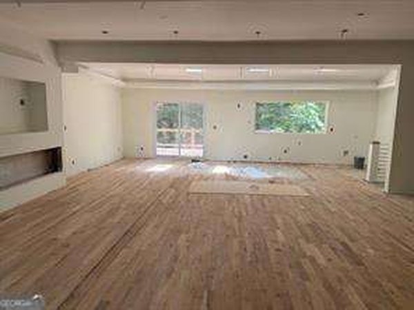 4886 Valley View Court, Atlanta