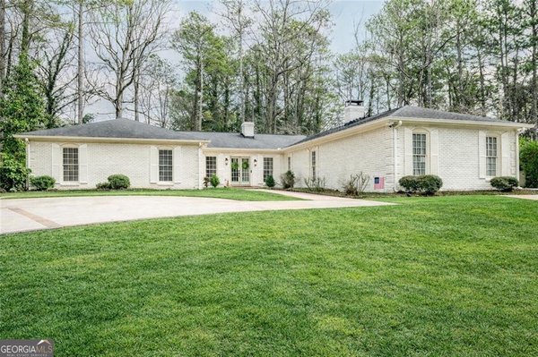 6125 Weatherly Drive, Atlanta