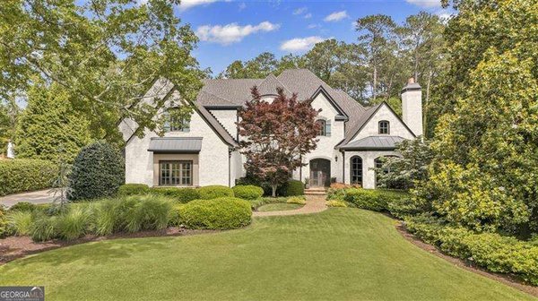 735 Glenairy Drive, Atlanta