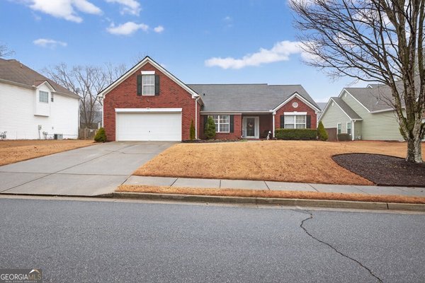 main picture of 1067 Apalachee Run Trail, Dacula
