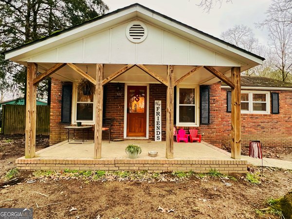 722 Floyd Springs, Armuchee