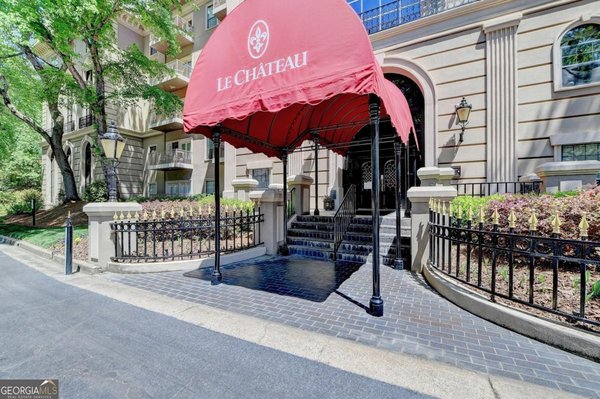 main picture of 2865 Lenox Road, Atlanta