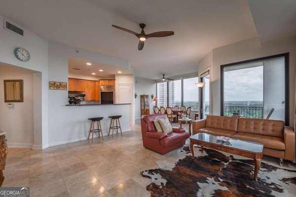 2828 Peachtree Road Atlanta