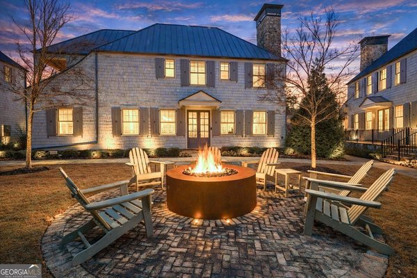 210 North Esplanade Alpharetta