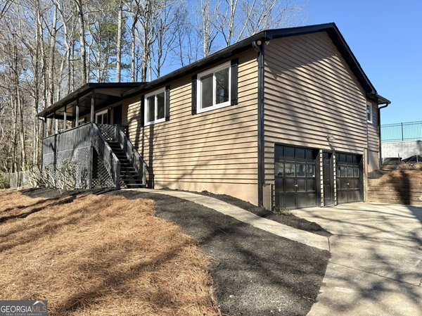 3851 Riding Woods Court Powder Springs