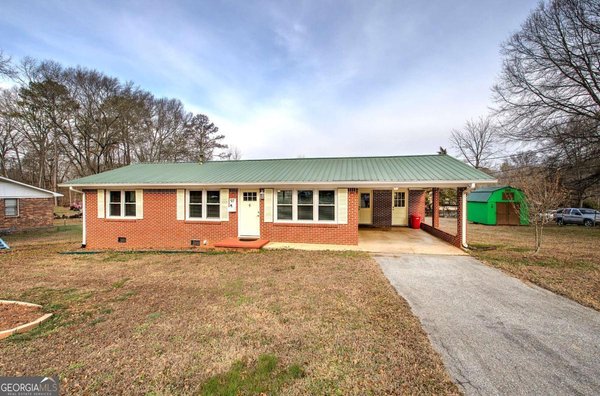 97 Pine Grove Circle, Adairsville