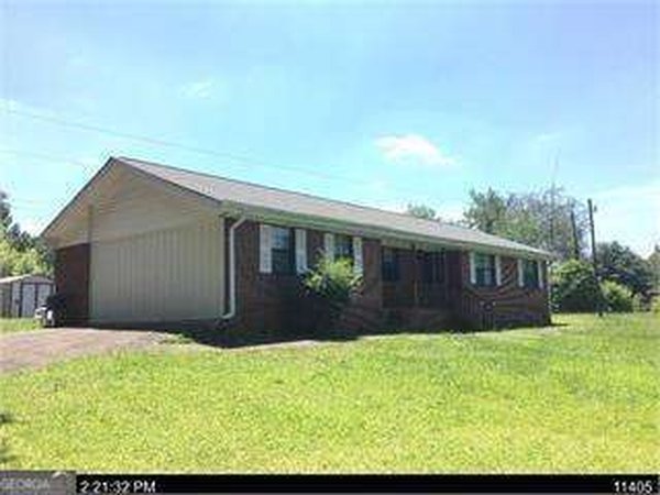 8176 Ridge Road, Hiram