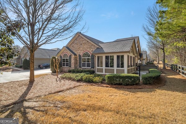5202 STONE VILLAGE Circle, Kennesaw
