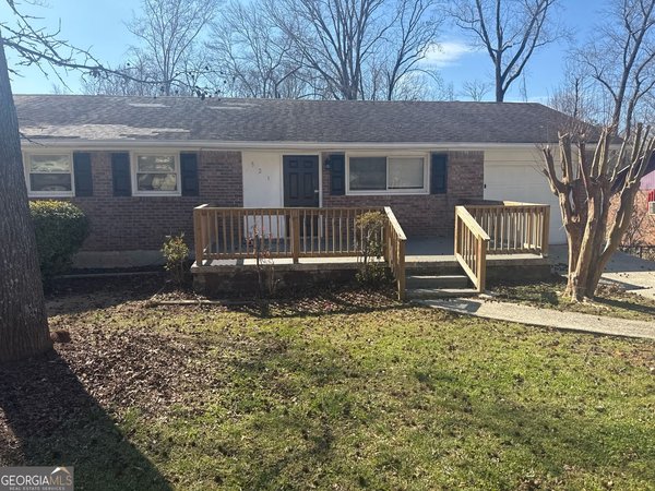 521 Fielding Circle, Riverdale