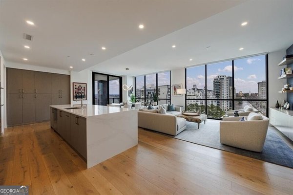 2425 Peachtree Road, Atlanta