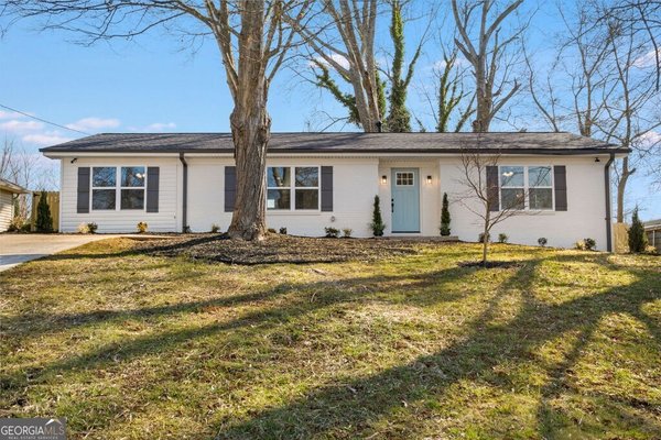 main picture of 1340 Vine Street, Gainesville