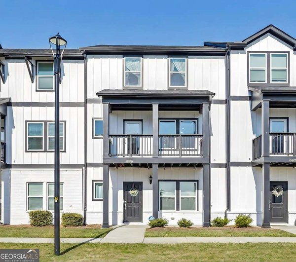 823 Mackay Creek Woodstock