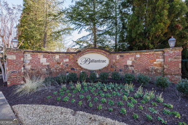 main picture of 2462 Ballantrae Circle, Cumming