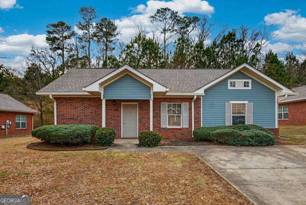 120 Laurel Ridge Lagrange