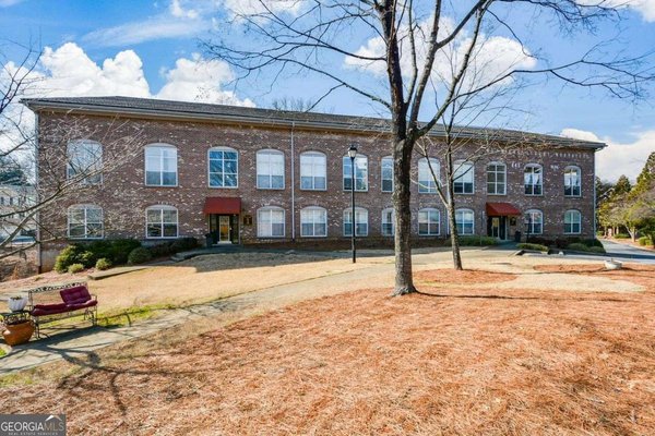 445 Sessions Street Marietta