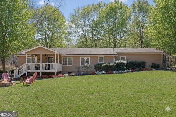 1537 David Lee Street, Acworth